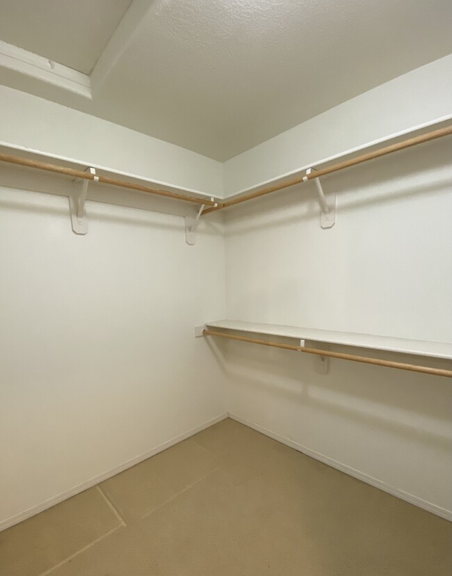 large walk-in closet - 17080 SW Pleasanton Ln