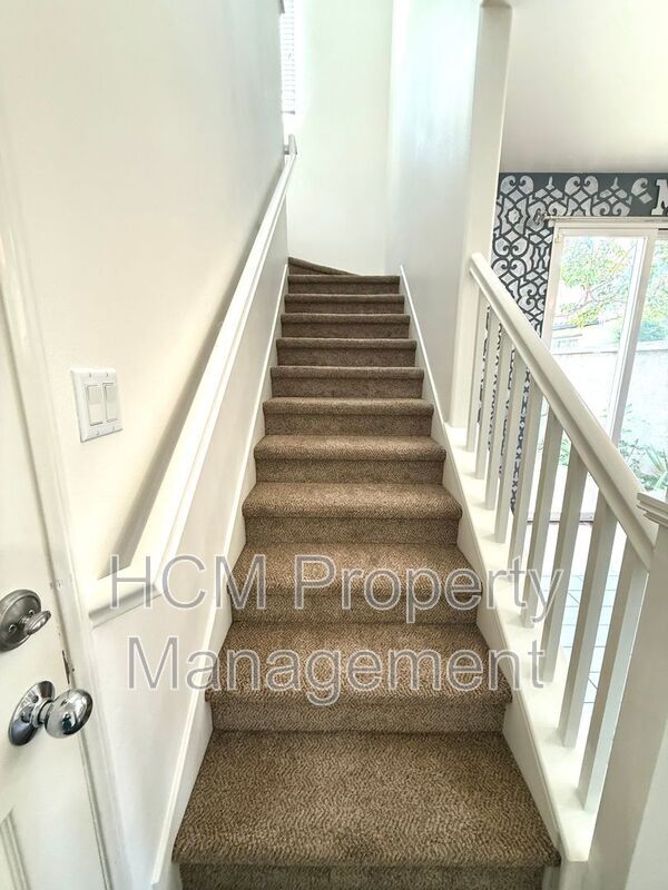 Building Photo - 74 Chantilly