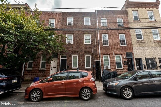 Building Photo - 428 Dickinson St