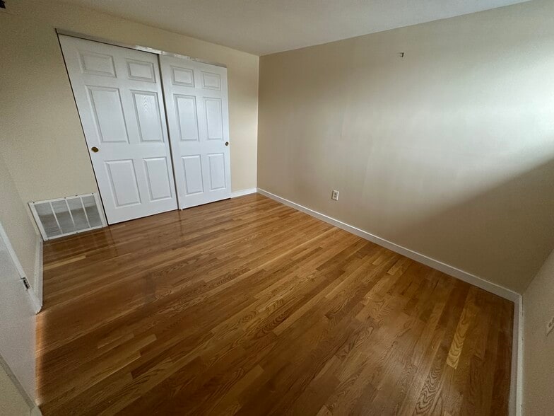 Building Photo - 574 Dorchester Ave