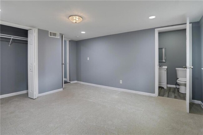 Building Photo - 2681 Tilson Rd