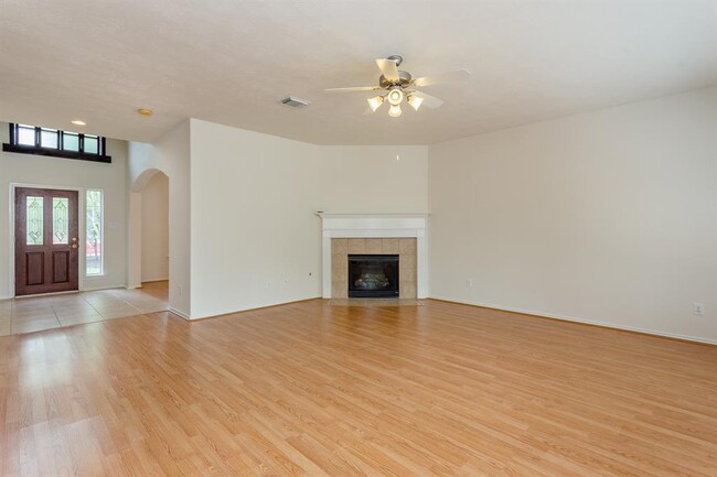 Building Photo - 138 E Spindle Tree Cir