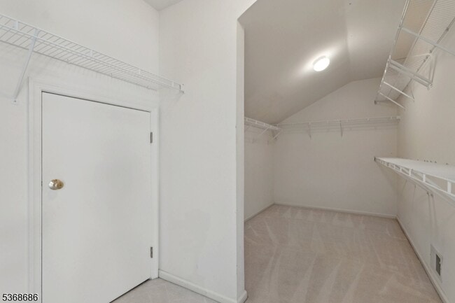 Building Photo - 48 Landau Rd