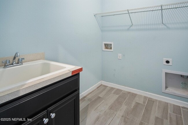 Building Photo - 351 St James Way