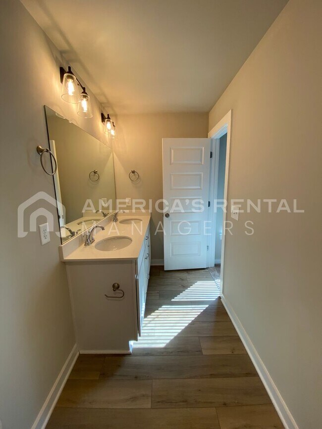 Building Photo - Home for Rent in Cullman, AL!!! Available to View with a 48 hour notice!!