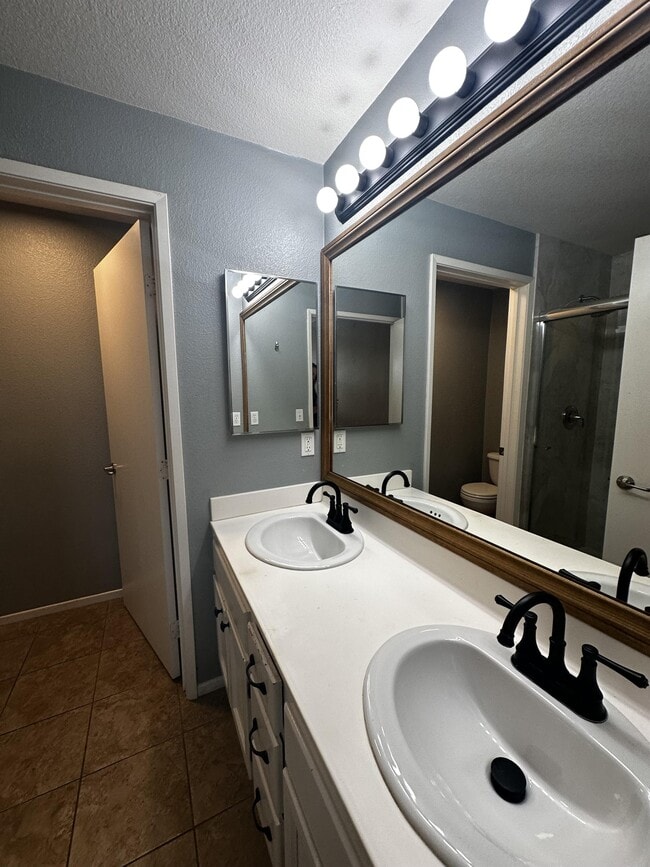 Building Photo - 1344 Paizay Pl
