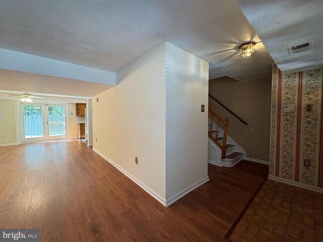 Building Photo - 4513 Squiredale Square