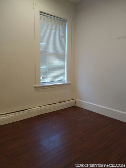 Building Photo - 44 Fenton St