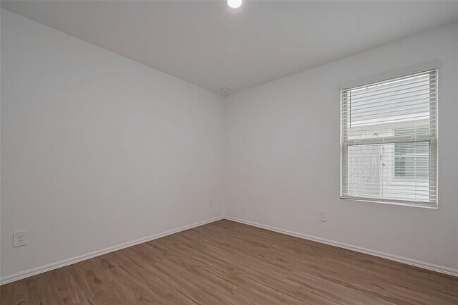Building Photo - 24119 Maple Turn Ln