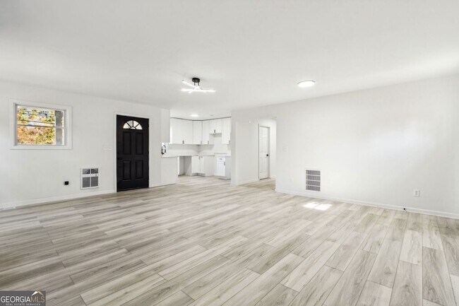 Building Photo - 597 Paper Mill Rd