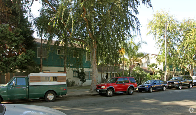 Primary Photo - 1622-1628 W Juno Ave