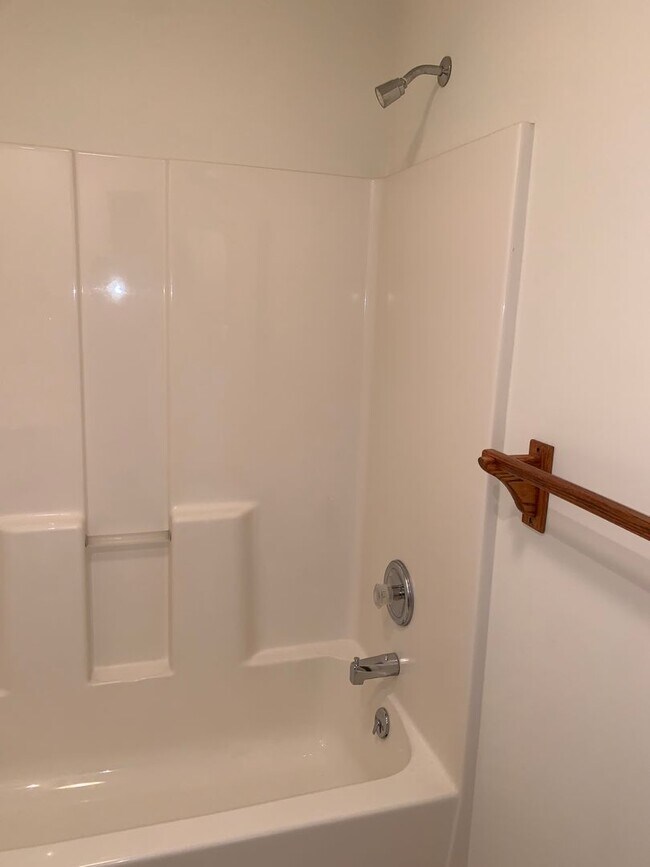 Building Photo - Don't Miss Out On This New Cumberland Town-Home For Rent, 3 Stories/3 Bedrooms/2.5 Bathroom In We...