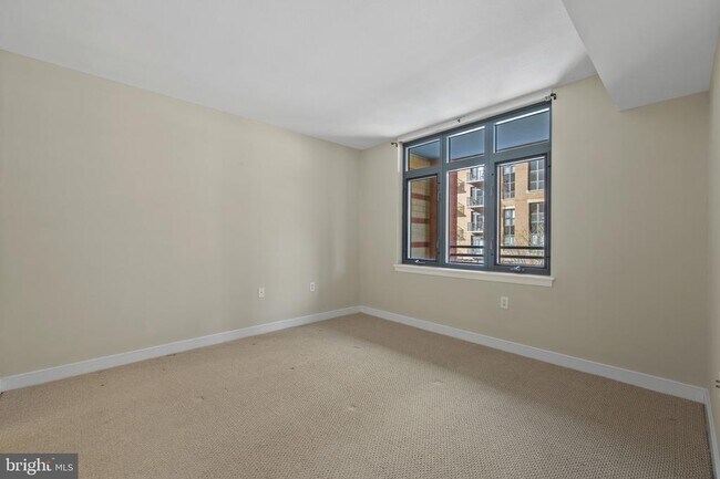 Building Photo - 1117 10th St NW
