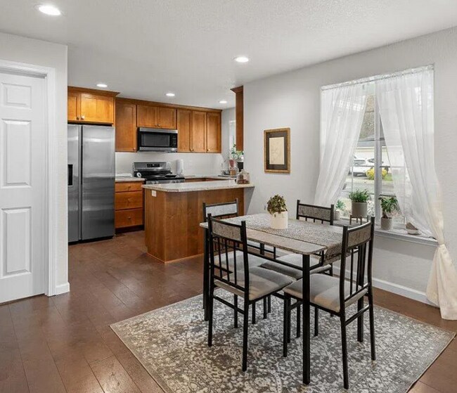 Building Photo - 3BED2BATH - NEWLY REMODELED, 2CAR GARAGE, LARGE FENCED YARD, WASHER/DRYER