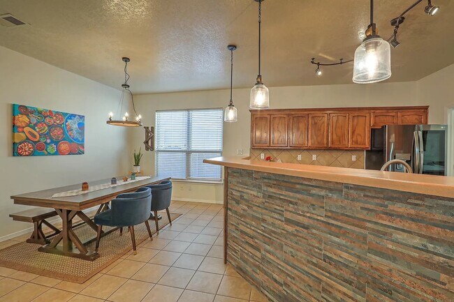 Building Photo - 9723 Calle Chamisa NW