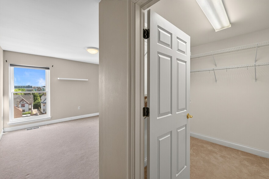 Second Bedroom with Walk-in Closet - 1920 N Farwell Ave