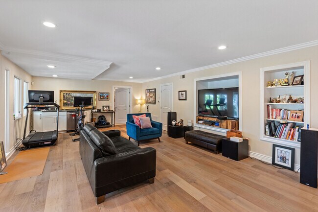 Building Photo - 84 Silverwood Dr