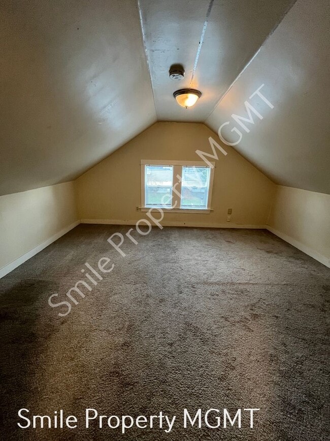 Building Photo - 13108 SE Cora St