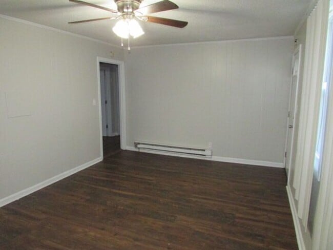 Building Photo - Charming 3 Bedroom Home on a Quiet Cul-de-Sac