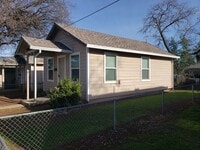 Building Photo - One Bedroom Cottage off of Eureka Way - Recently Remodeled