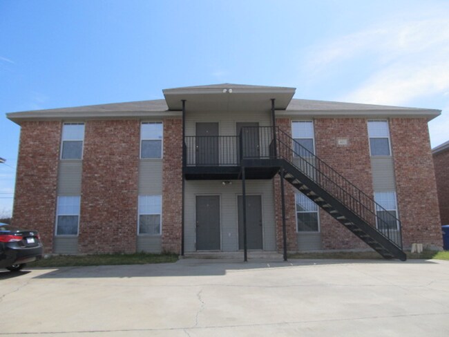 Primary Photo - 1505 Benttree Dr