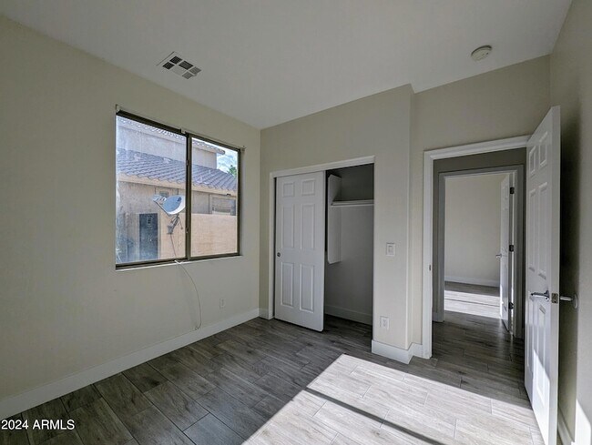 Building Photo - 15432 W Tasha Cir