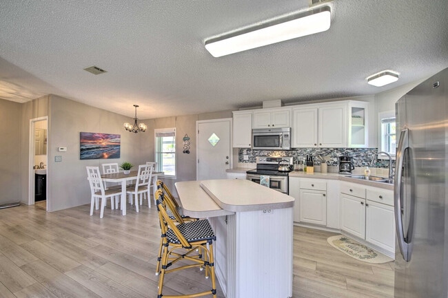 Building Photo - 9896 61st Terrace