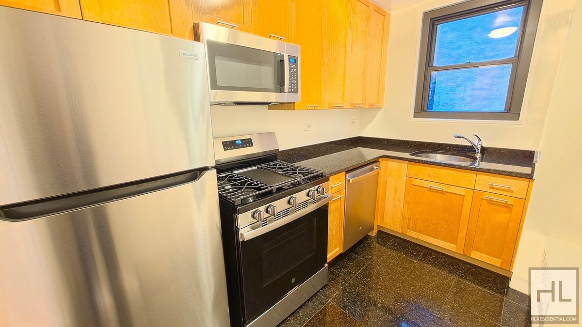 Building Photo - Midtown East 6th-Floor 1-Bedroom