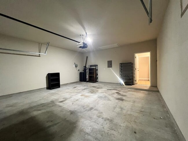 Building Photo - 507 Rosedale Blvd