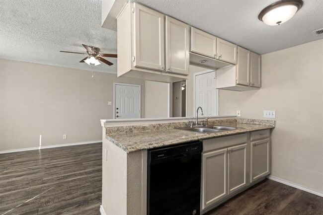 Building Photo - 6110 Wheless Cove