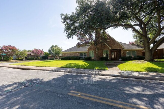 Building Photo - 16121 Shadybank Dr