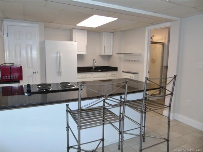 Building Photo - 14 Mayfair Pl