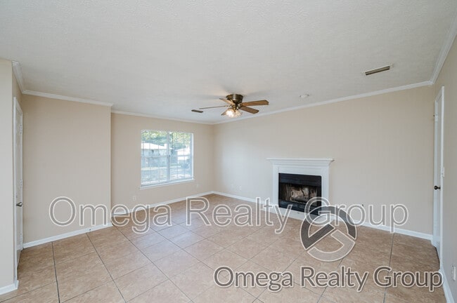 Building Photo - 821 Willow Pointe