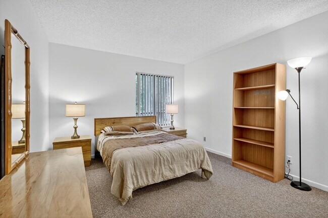 Building Photo - 5220 Las Verdes Cir