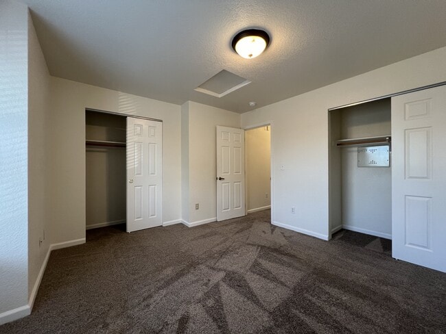 Building Photo - 1598 Railroad Dr
