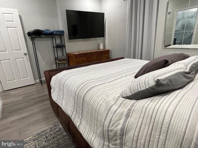 Building Photo - 250 W Bridge St