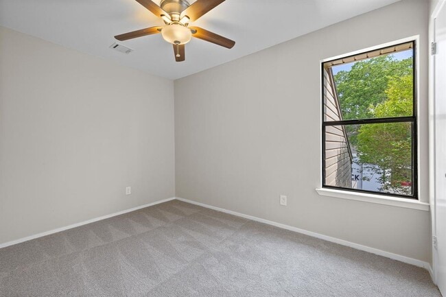 Building Photo - 8400 Jamestown Dr