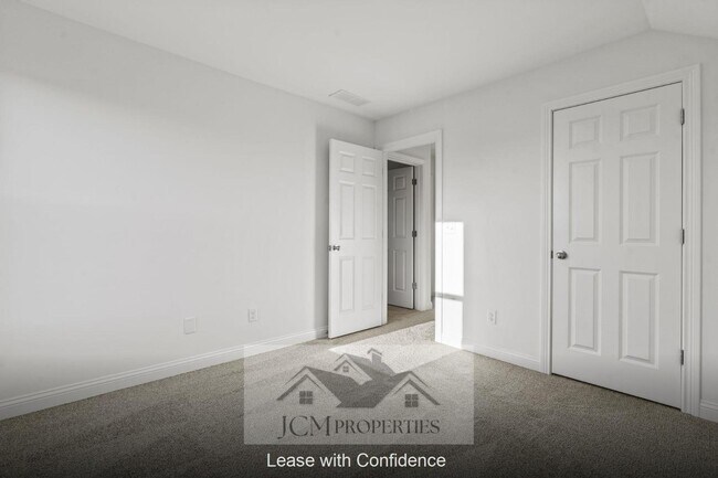 Building Photo - 929 Camden Ct