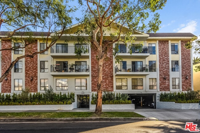 Building Photo - 610 Orlando Ave