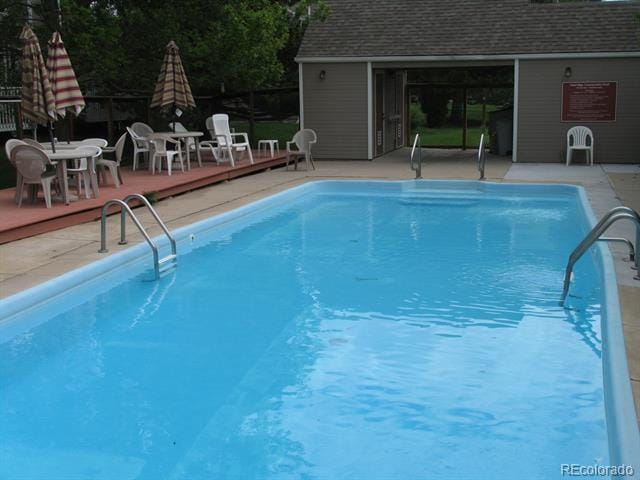 Building Photo - 2158 Sunridge Cir