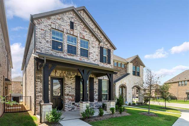 Building Photo - 7528 Redondo Dr