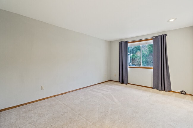 Building Photo - 4521 186th Ave SE