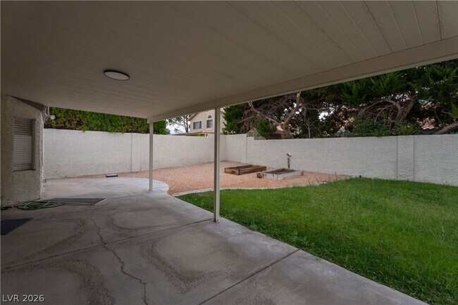 Building Photo - 10024 Sail Landing Ct