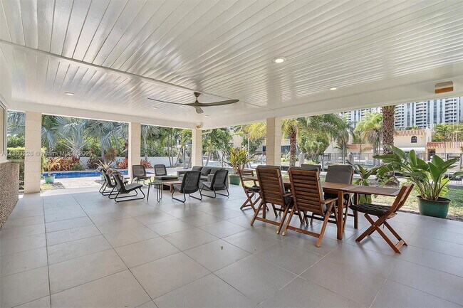 Building Photo - 1481 NE 104th St