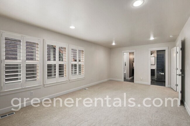 Building Photo - 9016 Merrill Court NE