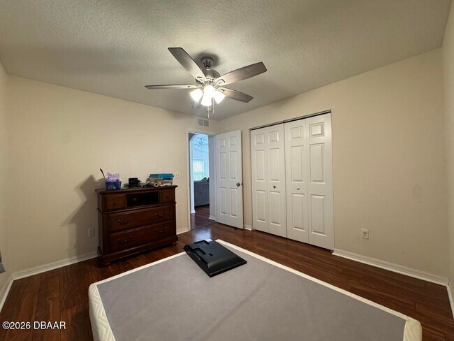 Building Photo - 252 Fountain Lake Blvd