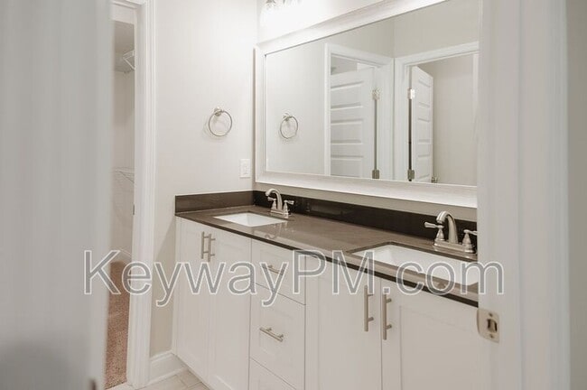 Building Photo - 4512 Chestnut Trl