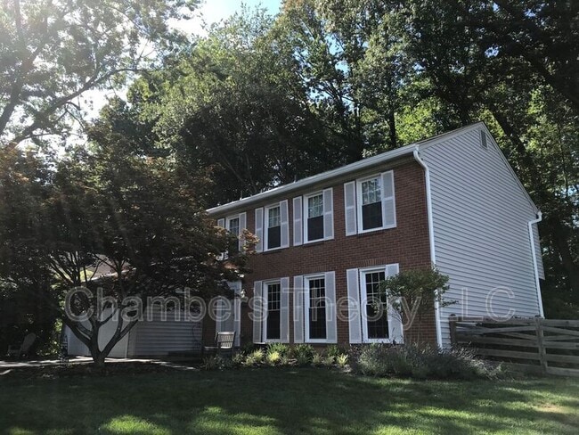 Building Photo - 9766 Oleander Ave