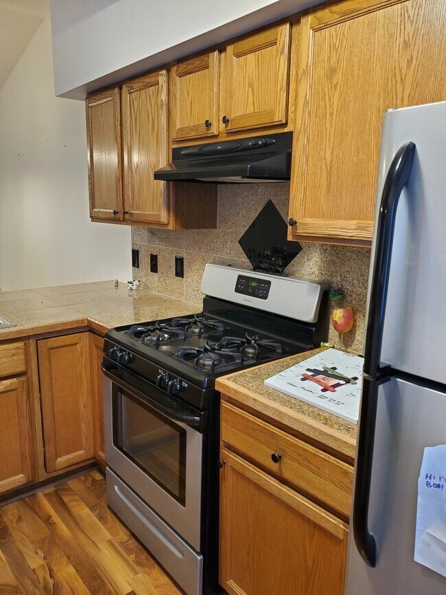 Building Photo - 709 Burgess Dr