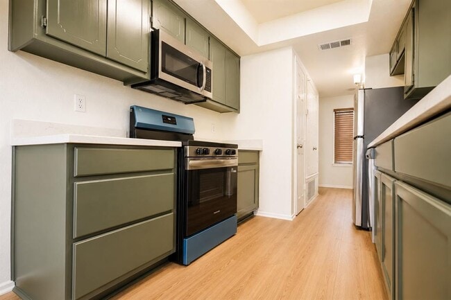 Building Photo - 8807 Springmail Cir